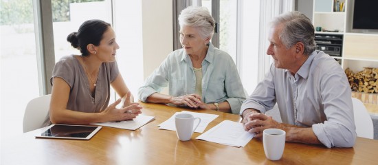 Départ à la retraite d’un couple de dirigeants : quid de l’abattement fiscal ?